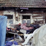 13.12.2017 Rataje Słupskie. Czesław Zdzisław i Leokadia Ścióg dostali domek od Caritas. Ich stary grozi zawaleniem / Jarosław Kubalski / Radio Kielce