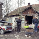 13.12.2017 Rataje Słupskie. Czesław Zdzisław i Leokadia Ścióg dostali domek od Caritas. Ich stary grozi zawaleniem / Jarosław Kubalski / Radio Kielce