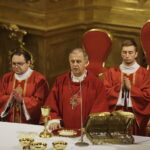 13.12.2017 Kielce. 36. rocznica wprowadzenia stanu wojennego w Polsce. Msza w katedrze. Biskup Jan Piotrowski / Jarosław Kubalski / Radio Kielce