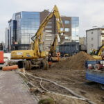 13.12.2017 Kielce. Plac pomiędzy ulicami IX Wieków Kielc, Mojżesza Pelca i Piotrkowską. Budowa apartamentowca / Jarosław Kubalski / Radio Kielce