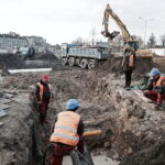 13.12.2017 Kielce. Plac pomiędzy ulicami IX Wieków Kielc, Mojżesza Pelca i Piotrkowską. Budowa apartamentowca / Jarosław Kubalski / Radio Kielce