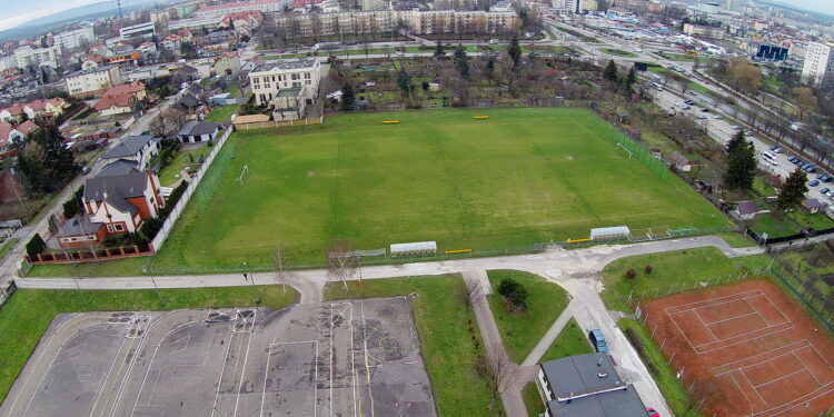 14.12.2017 Kielce. Stadion międzyszkolny przy ulicy Prostej / Jarosław Kubalski / Radio Kielce