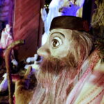 18.12.2017 Święty Krzyż. Rozpoczął się montaż szopki Bożonarodzeniowej / Jarosław Kubalski / Radio Kielce