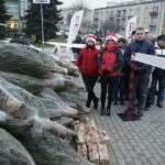 19.12.2017 Sandomierz. Radio Kielce rozdaje choinki na święta / Jarosław Kubalski / Radio Kielce