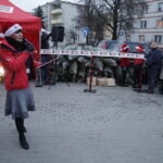 19.12.2017 Sandomierz. Radio Kielce rozdaje choinki na święta / Jarosław Kubalski / Radio Kielce