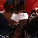 19.12.2017 Sandomierz. Radio Kielce rozdaje choinki na święta / Jarosław Kubalski / Radio Kielce