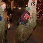 19.12.2017 Sandomierz. Radio Kielce rozdaje choinki na święta / Jarosław Kubalski / Radio Kielce