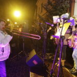 20.12.2017 Jędrzejów. Radio Kielce rozdaje choinki na święta / Jarosław Kubalski / Radio Kielce