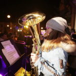 20.12.2017 Jędrzejów. Radio Kielce rozdaje choinki na święta / Jarosław Kubalski / Radio Kielce