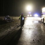 Wypadek w Borkowie. W zderzeniu autobusu z autem osobowym zginęła 27-letnia kobieta / Jarosław Kubalski / Radio Kielce