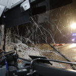 Wypadek w Borkowie. W zderzeniu autobusu z autem osobowym zginęła 27-letnia kobieta / Jarosław Kubalski / Radio Kielce