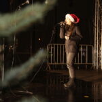 21.12.2017 Ostrowiec Świętokrzyski. Radio Kielce rozdaje choinki na święta / Jarosław Kubalski / Radio Kielce