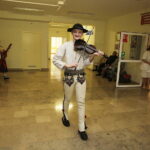 21.12.2017 Kielce. Górale z zespołu "Majeranki" z Rabki Wyżnej odwiedzili pacjentów w ŚCO / Jarosław Kubalski / Radio Kielce