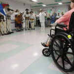 21.12.2017 Kielce. Górale z zespołu "Majeranki" z Rabki Wyżnej odwiedzili pacjentów w ŚCO / Jarosław Kubalski / Radio Kielce