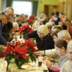 24.12.2017 Kielce. Wigilia dla samotnych, ubogich i bezdomnych w WDK / Jarosław Kubalski / Radio Kielce