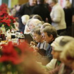 24.12.2017 Kielce. Wigilia dla samotnych, ubogich i bezdomnych w WDK / Jarosław Kubalski / Radio Kielce