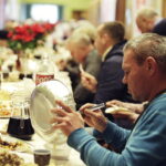 24.12.2017 Kielce. Wigilia dla samotnych, ubogich i bezdomnych w WDK / Jarosław Kubalski / Radio Kielce