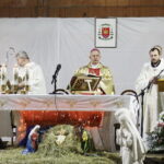 25.12.2017 Kielce. Jan Piotrowski celebrował Pasterkę w budującym się kościele świętej Hiacynty i Franciszka w Kielcach / Jarosław Kubalski / Radio Kielce