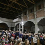 25.12.2017 Kielce. Jan Piotrowski celebrował Pasterkę w budującym się kościele świętej Hiacynty i Franciszka w Kielcach / Jarosław Kubalski / Radio Kielce