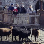 26.12.2017 Chęciny. Żywa szopka w zespole klasztornym franciszkanów / Jarosław Kubalski / Radio Kielce