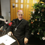 Ksiądz Mariusz Rak, biskup Jan Piotrowski / Jarosław Kubalski / Radio Kielce