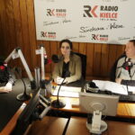 11.12.2017 Kielce. "Choinka pod choinkę". Gośćmi w studiu Radia Kielce były Lucyna Rurarz