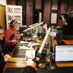 11.12.2017 Kielce. "Choinka pod choinkę". Licytacja choinki ufundowanej przez biskupa Jana Piotrowskiego. Paweł Solarz / Jarosław Kubalski / Radio Kielce