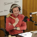 11.12.2017 Kielce. "Choinka pod choinkę". Licytacja choinki ufundowanej przez biskupa Jana Piotrowskiego. Paweł Solarz / Jarosław Kubalski / Radio Kielce