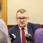 12.12.2017 Tokarnia. Park Etnograficzny. Konferencja na temat planów muzeum na rok 2018. Dyrektor Mateusz Masny / Jarosław Kubalski / Radio Kielce