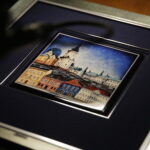 12.12.2017 Kielce. "Choinka pod Choinkę" Licytacja. W studiu artysta Arkadiusz Latos, Weronika, Julia i Piotr z Katolickiego Stowarzyszenia Młodzieży Diecezji Radomskiej oraz Agnieszka, Marcin i Łukasz harcerze Chorągwi Kieleckiej / Jarosław Kubalski / Radio Kielce