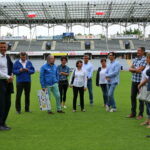 Komisja European Capitals and Cities of Sport Federation na stadionie Kolporter Arena. Na zdjęciu: Bogdan Wenta, poseł do Parlamentu Europejskiego; przedstawiciele ACES Europe: Lukas Vorel-Adams, Hugo Alonso, Andrea Palanska; Wiesław Wilczyński, kierownik stadionu Miejskiego Ośrodka Sportu i Rekreacji; Jacek Domoradzki i Katarzyna Telka, Wydział Edukacji, Kultury i Sportu UM Kielce; Danuta Papaj, dyrektor biura poselskiego Bogdana Wenty; Mieczysław Tomala, dyrektor MOSiR, Paweł Jańczyk, rzecznik klubu Korona Kielce / Marzena Mąkosa / Radio Kielce