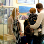 Mikołajkowa Giełda Prac w Zespole Państwowych Szkół Plastycznych / Marzena Mąkosa / Radio Kielce