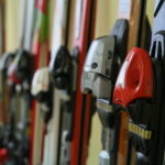 Sprzęt zimowy. Giełda sprzętu zimowego. / Marzena Mąkosa / Radio Kielce