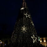 Choinka na Rynku kieleckim / Marzena Mąkosa / Radio Kielce