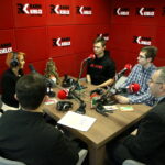 Grażyna Szlęzak - Wójcik, Bartłomiej Łatka, Bartek Kwitkowski, Ks. Bogusław Pitucha i kleryk Piotr Pudło / Marzena Mąkosa / Radio Kielce