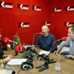 Grażyna Szlęzak - Wójcik, dh Mirosław Kwapiński pełniący funkcję prezesa ZG OSP Gminy Klimontów oraz dh st. asp. Jan Kapusta -  Naczelniki OSP oraz Komendant Gminny / Marzena Mąkosa / Radio Kielce