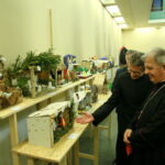 III Diecezjalny Konkurs na Świętokrzyską Szopkę Bożonarodzeniową. Biskup Jan Piotrowski. / Marzena Mąkosa / Radio Kielce