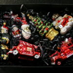 "Choinka pod choinkę". Bombki choinkowe / Marzena Mąkosa / Radio Kielce