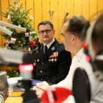 "Choinka pod choinkę" w Radio Kielce. Finał licytacji drzewka Radia Kielce. Na zdjęciu: Piotr Zegadło - Prezes OSP w Masłowie / Marzena Mąkosa / Radio Kielce