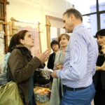 Wizyta Anny Mnatsakanyan w Zespole Państwowych Szkół Plastycznych im. J. Szermentowskiego. Po lewej Anna Mnatsakanyan / Marzena Mąkosa / Radio Kielce