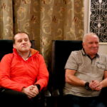 Aukcja na rzecz budowy "Ławeczki Andrzeja Koziei". Po lewej: Jacek Wiatrowski / Marzena Mąkosa / Radio Kielce