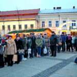 Akcja choinki dla słuchaczy na Rynku w Kielcach / Marzena Mąkosa / Radio Kielce