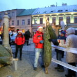 Akcja choinki dla słuchaczy na Rynku w Kielcach / Marzena Mąkosa / Radio Kielce