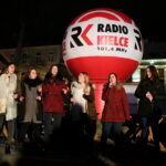 Akcja choinki dla słuchaczy na Rynku w Kielcach / Marzena Mąkosa / Radio Kielce
