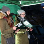 Radio Kielce rozdaje choinki na święta / Marzena Mąkosa / Radio Kielce