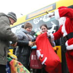 Świąteczny autobus w Kielcach / Marzena Mąkosa / Radio Kielce