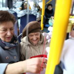 Świąteczny autobus w Kielcach / Marzena Mąkosa / Radio Kielce