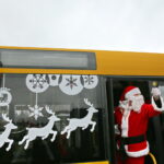 Świąteczny autobus w Kielcach / Marzena Mąkosa / Radio Kielce