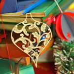 Choinka z książek w Bibliotece Uniwersytetu Jana Kochanowskiego w Kielcach / Marzena Mąkosa / Radio Kielce