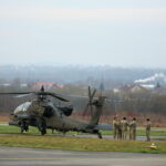 Śmigłowce Black Hawk odlatują z Masłowa / Marzena Mąkosa / Radio Kielce